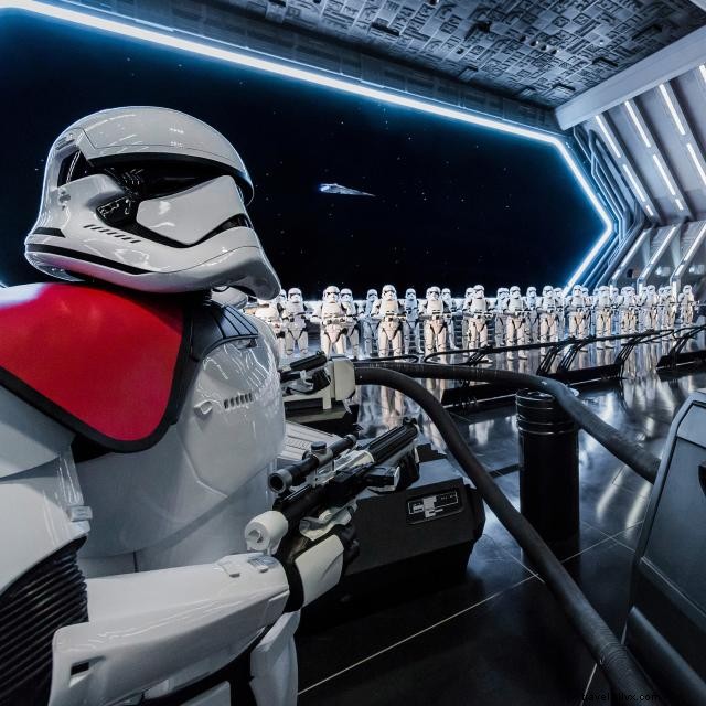 フォースは星の戦いで強大：オーランド・ディズニーハリウッドスタジオ®のギャラクシーズ・エッジ