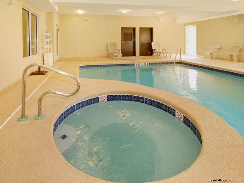 コンフォートスイーツ ブランズウィック – ゴールデンアイルズへの拠点ホテル