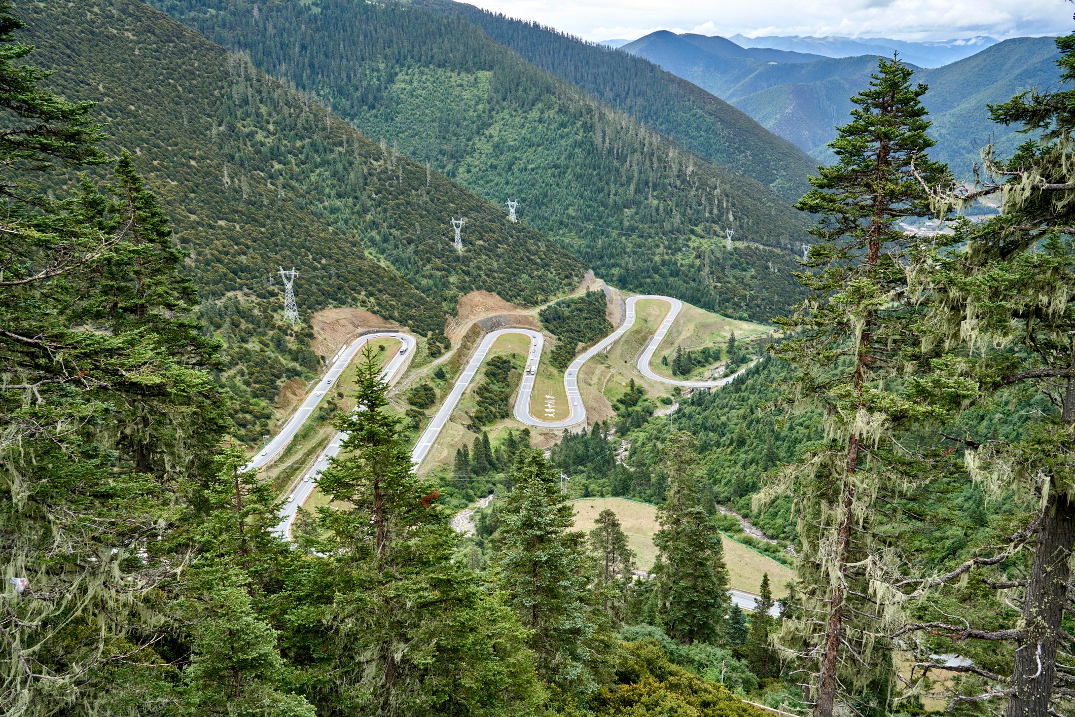 世界で最も危険な道路ベスト18