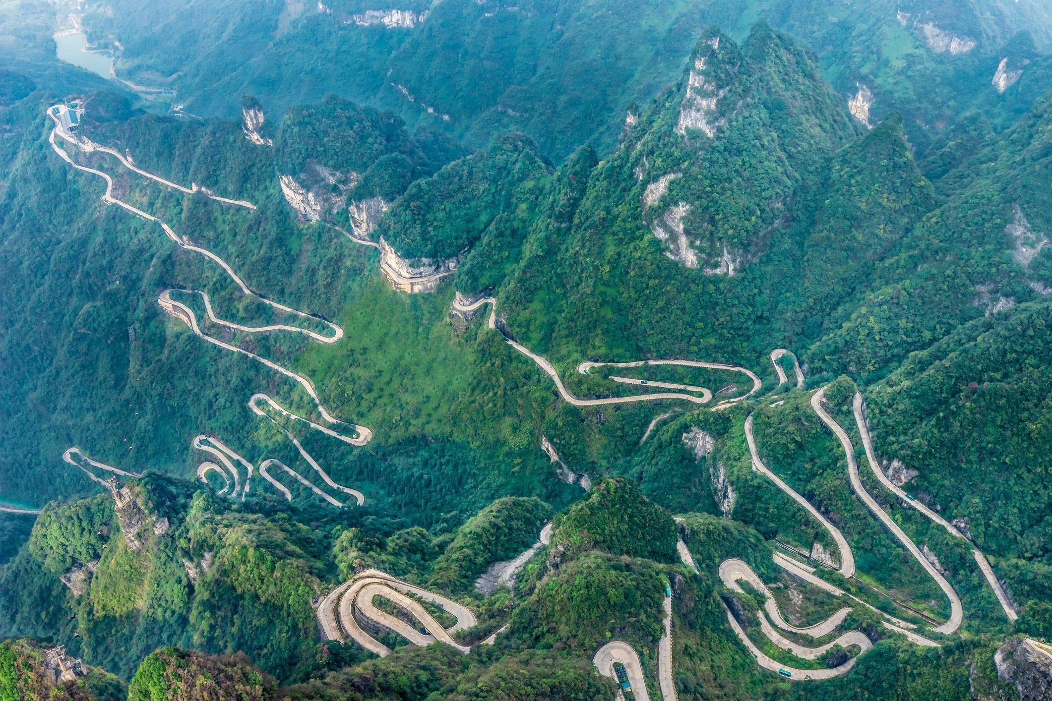 世界で最も危険な道路ベスト18