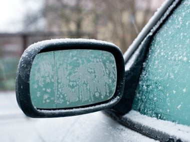 冬に便利な5つの車の裏技