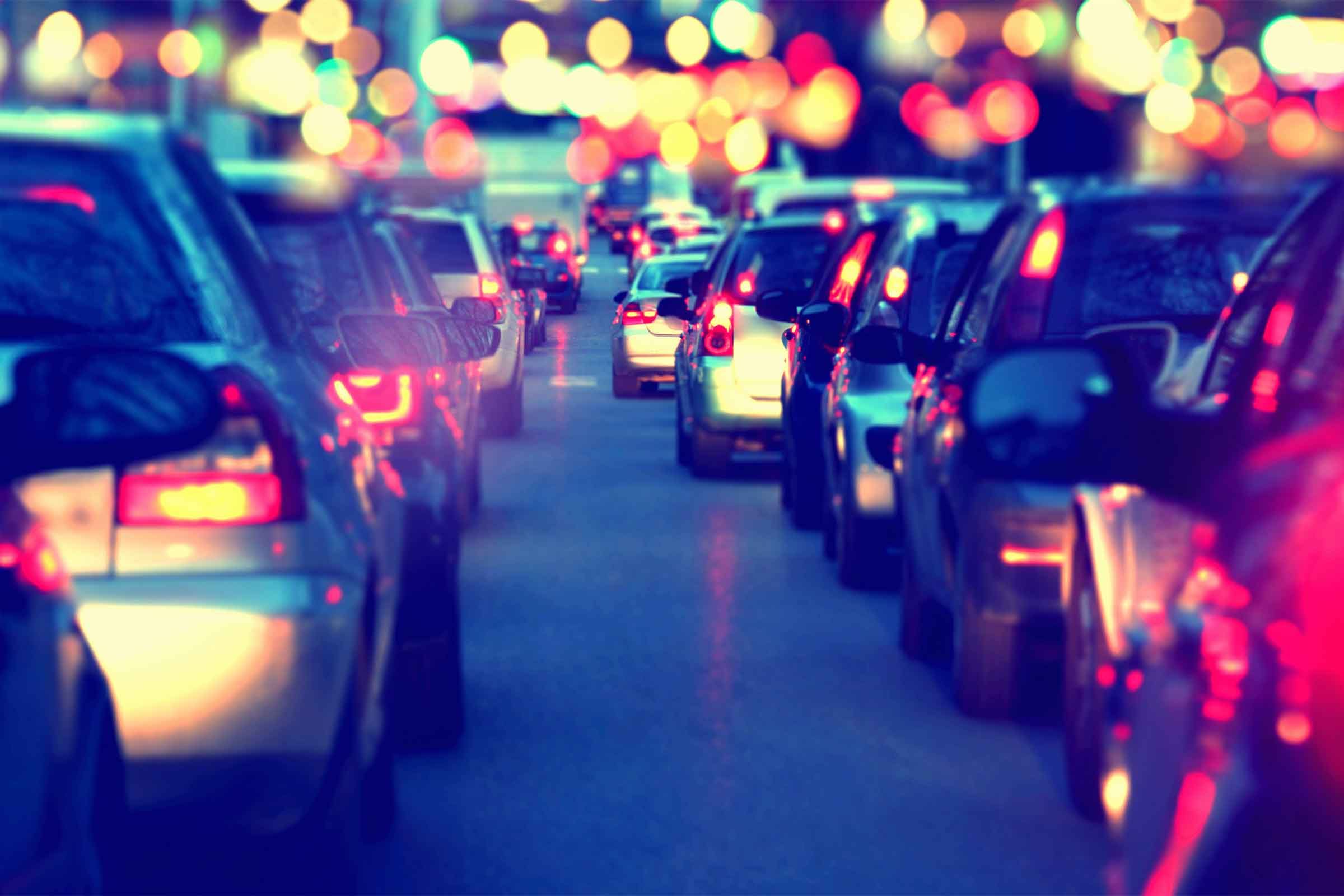 通勤が嫌いですか？渋滞を快適に乗り切る8つのメンタルトリック