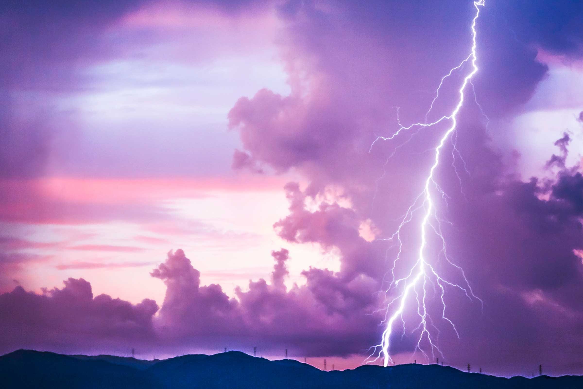天才が教える、アプリ不要の天気予測4つの方法