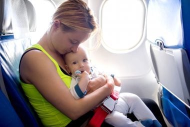 赤ちゃんと一緒に飛行機に乗るときに親が犯しがちな7つの大失敗