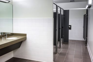 公衆トイレで守るべき8つの暗黙のエチケット