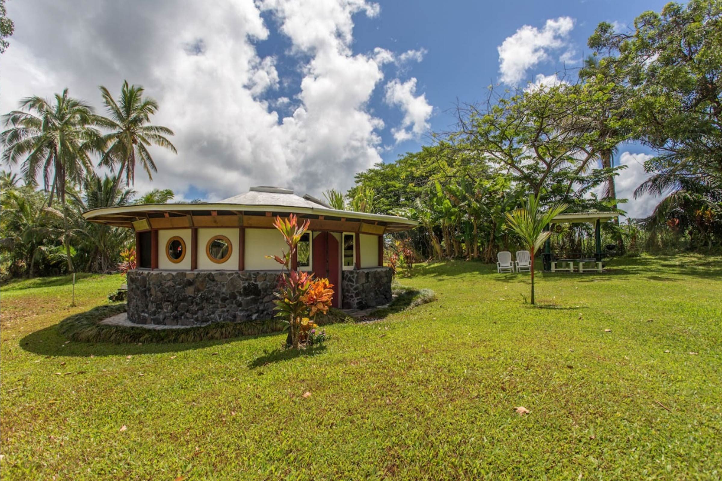 全国で貸し出し中の魅力的な小さな家10選