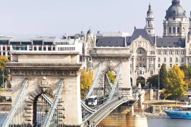 秋のハネムーンに最適な30のロマンチックなヨーロッパ旅行先