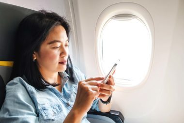 大金をかけずに海外でスマホを使う9つの簡単な方法