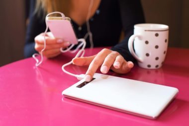 大金をかけずに海外でスマホを使う9つの簡単な方法