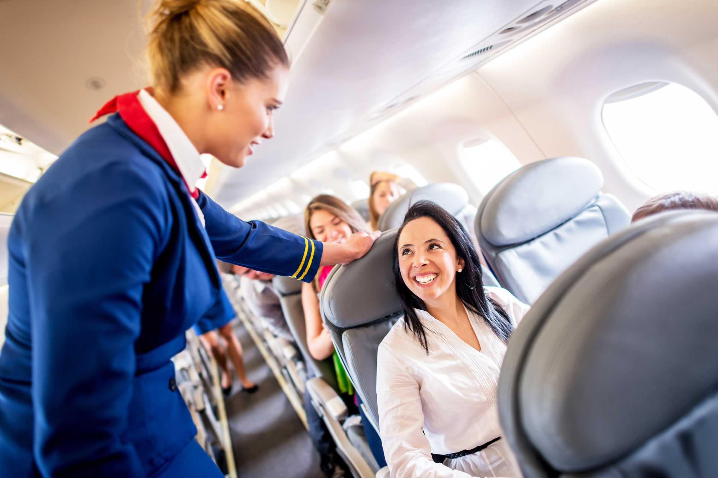 飛行機でまだ無料で受けられる11のサービス