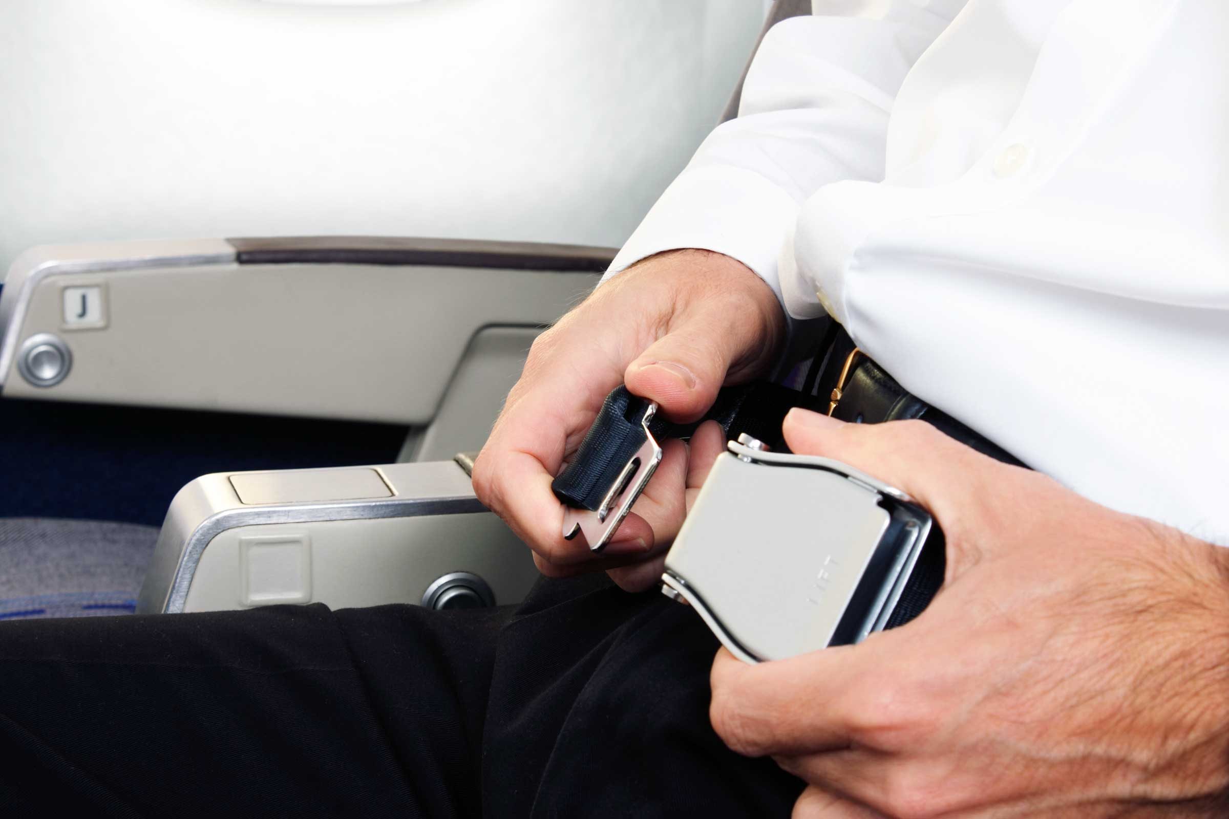 飛行機でまだ無料で受けられる11のサービス