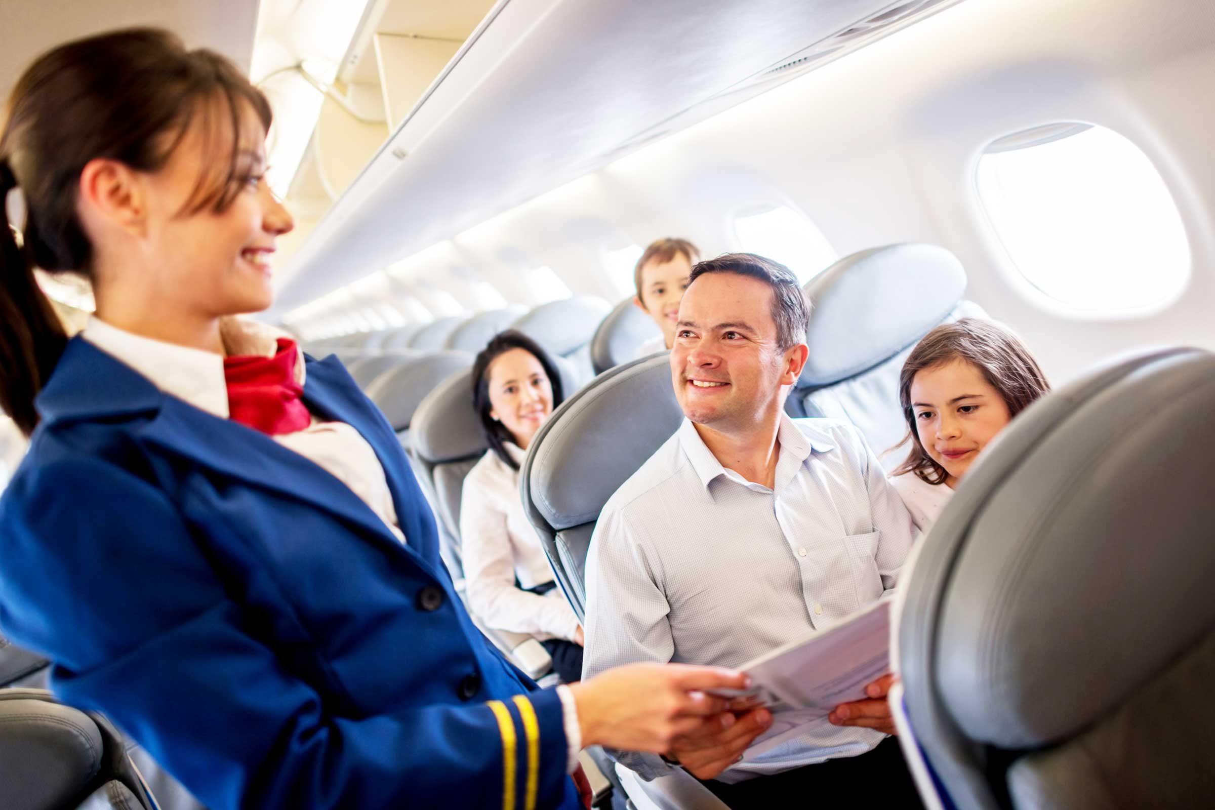 飛行機でまだ無料で受けられる11のサービス