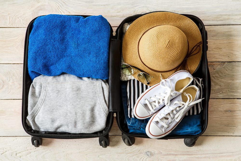 クルーズ旅行の持ち物チェックリスト：必ず持って行くべきものと持ち込むべきでない6つのアイテム