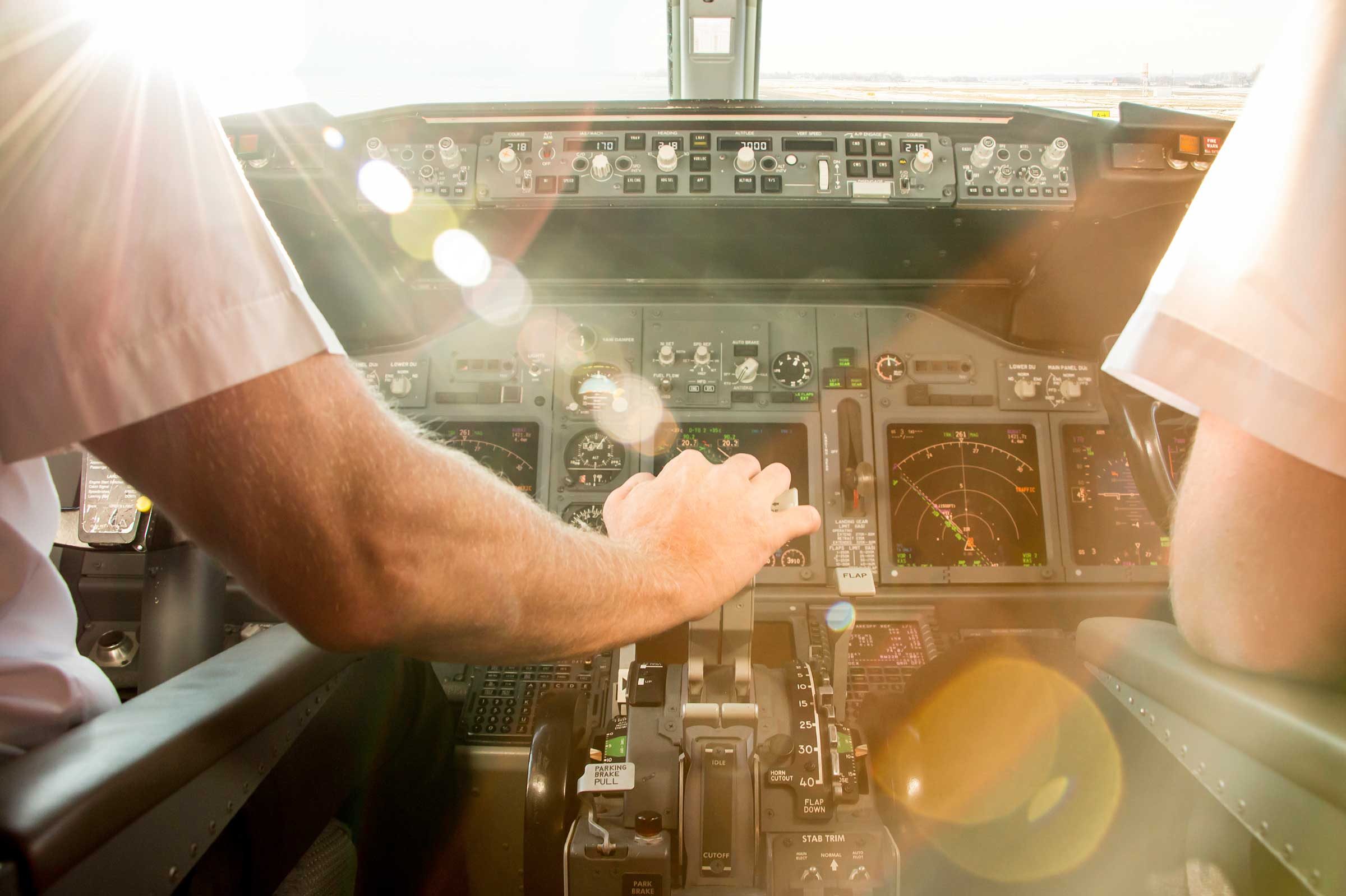 飛行機で聞こえる9つの音とその意味
