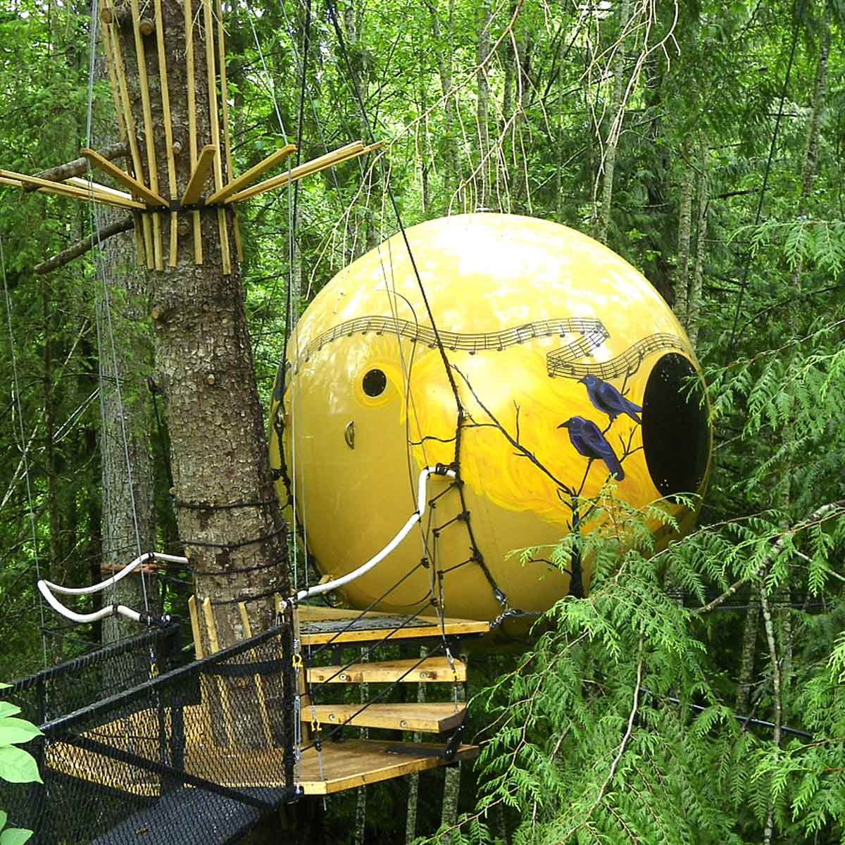UFOのように見える19のツリーハウス